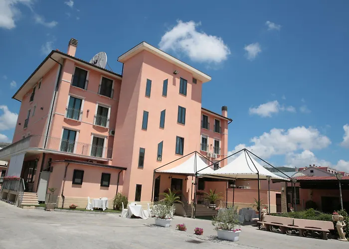 Hotel Leon - Ristorante Al Cavallino Rosso